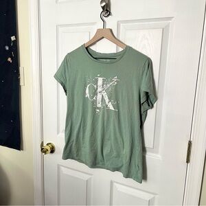 ✧･ﾟcalvin klein pistachio graphic tee